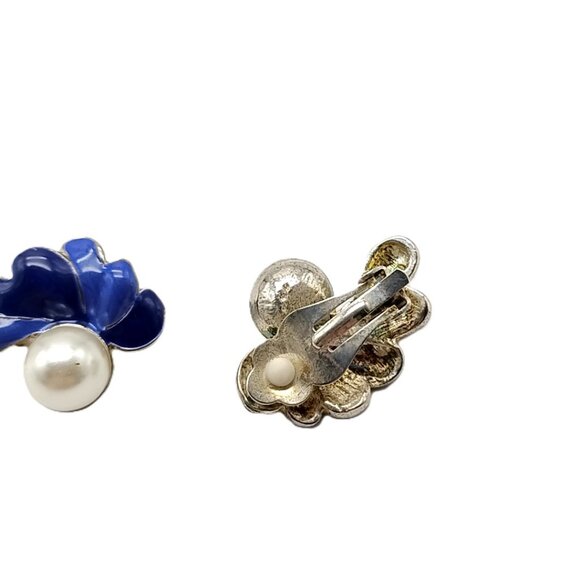 Vintage Blue Enamel Flower Clip-on Earrings with Pearl Centers Statement Jewelry - Picture 5 of 7
